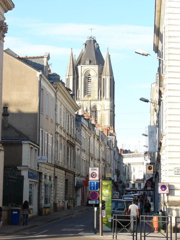 Hotel Des Lices - Angers Bagian luar foto