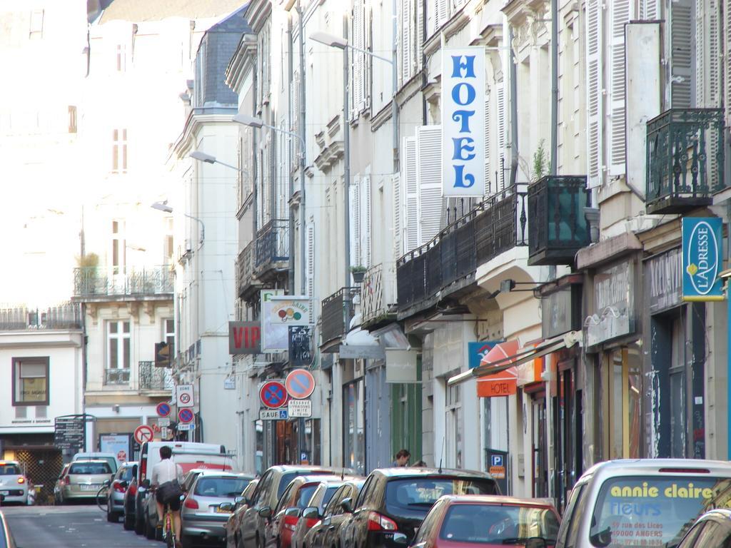 Hotel Des Lices - Angers Bagian luar foto